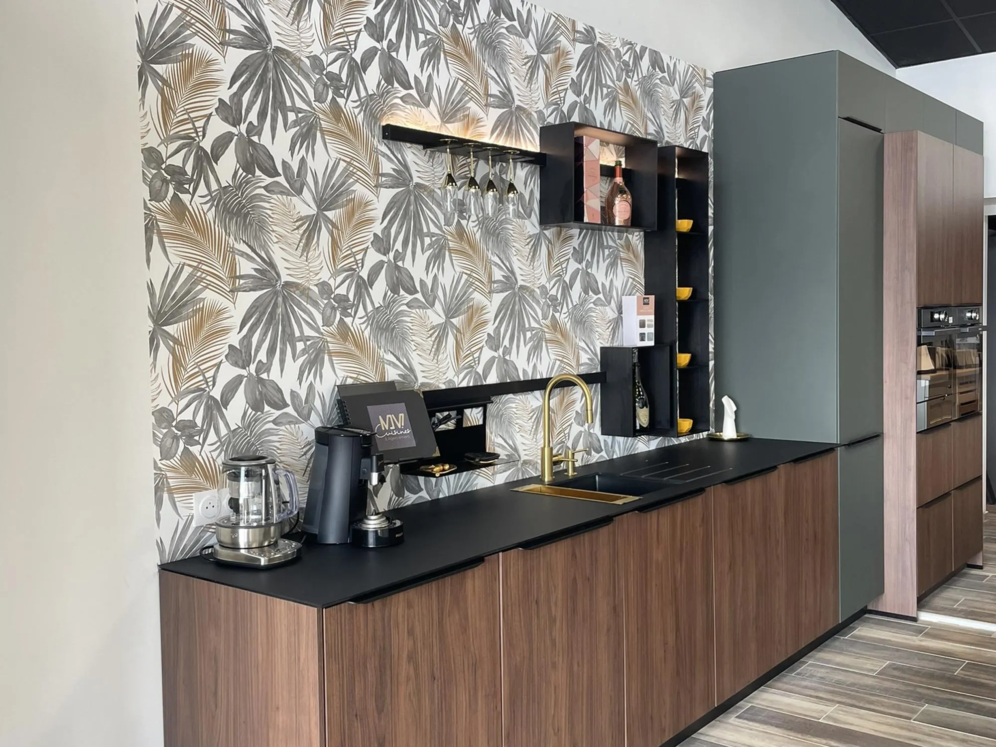 MV Cuisines et Agencement réalise l'agencement de vos mobiliers sur-mesure